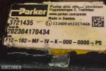 2023 Parker F12-182 hydraulikkmotor med tre monterte hydraulikkslanger og hurtigkoblinger